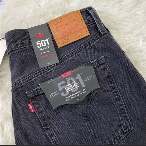 Levi’s 501 Skinny in Black Stick - Picture 7 of 10